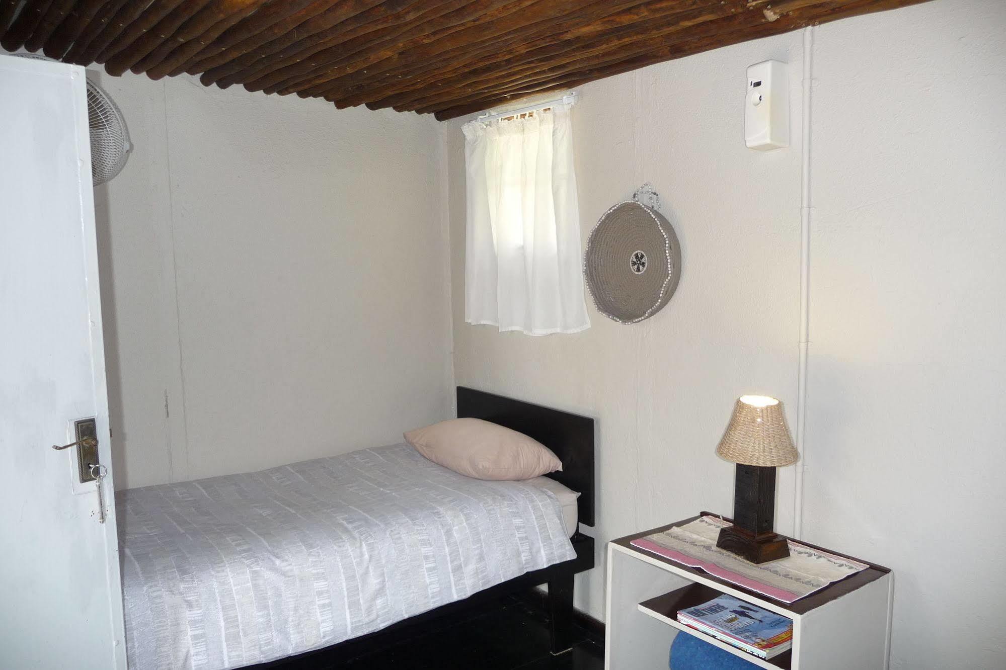 Isinkwe Backpackers Bushcamp Hotell Hluhluwe Eksteriør bilde