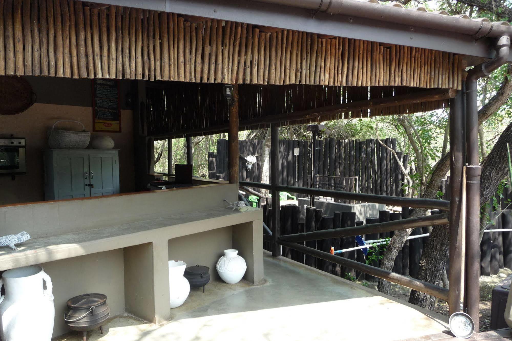 Isinkwe Backpackers Bushcamp Hotell Hluhluwe Eksteriør bilde
