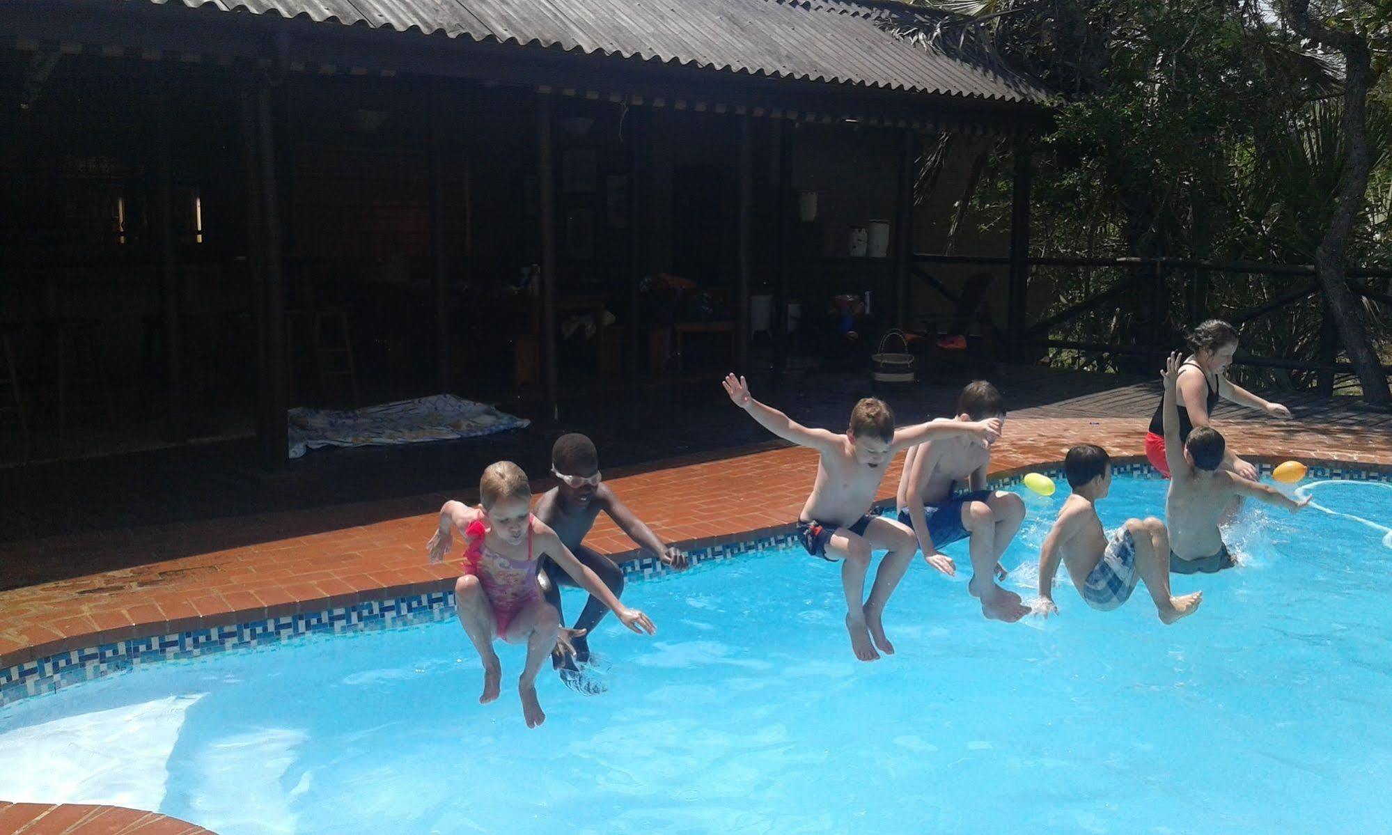 Isinkwe Backpackers Bushcamp Hotell Hluhluwe Eksteriør bilde